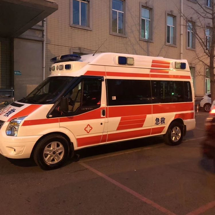 上犹夜间租赁救护车护送病人转院：安全转运的 8 大核心注意事项